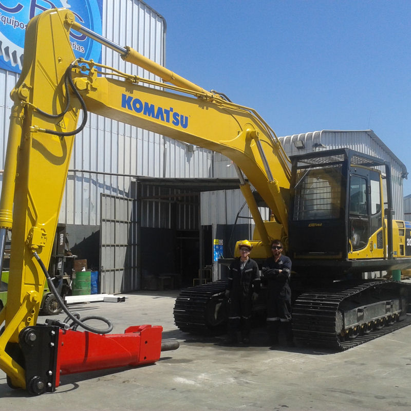 EXCAVADORA KOMATSU